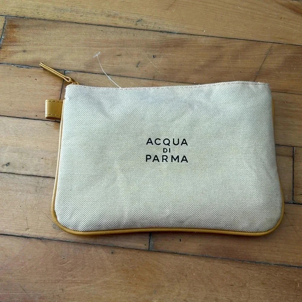 Acqua di parma for  air‎ canada pouch